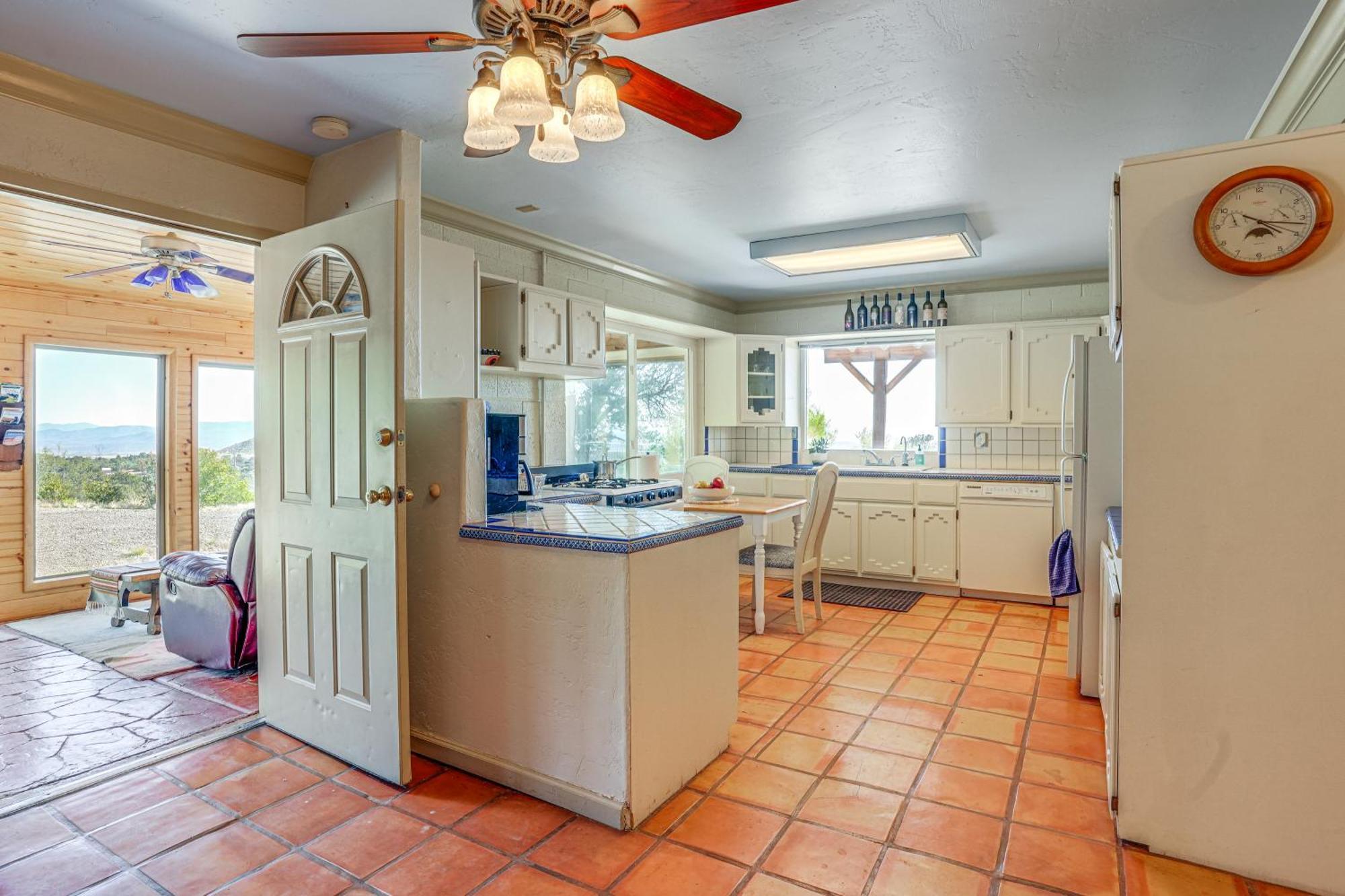 Mtn-View Home With Sauna In Prescott Valley! 객실 사진